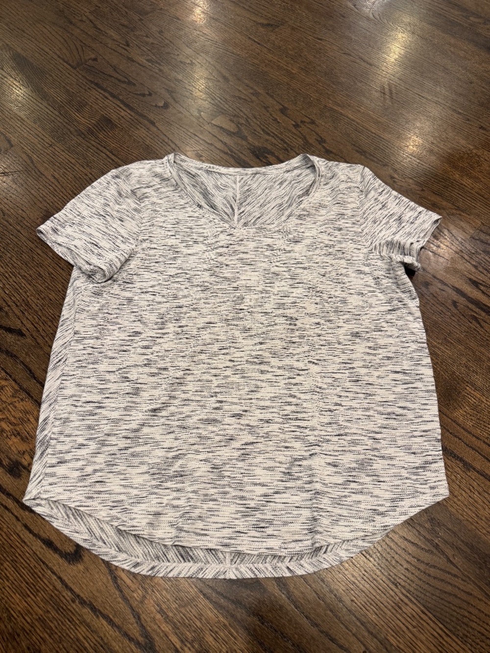Lululemon Meant To Move Tee – Tiger Space Dye Black/White